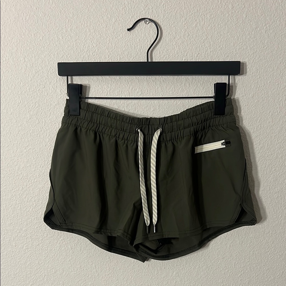 Vuori Women’s Clementine Shorts 2.5”